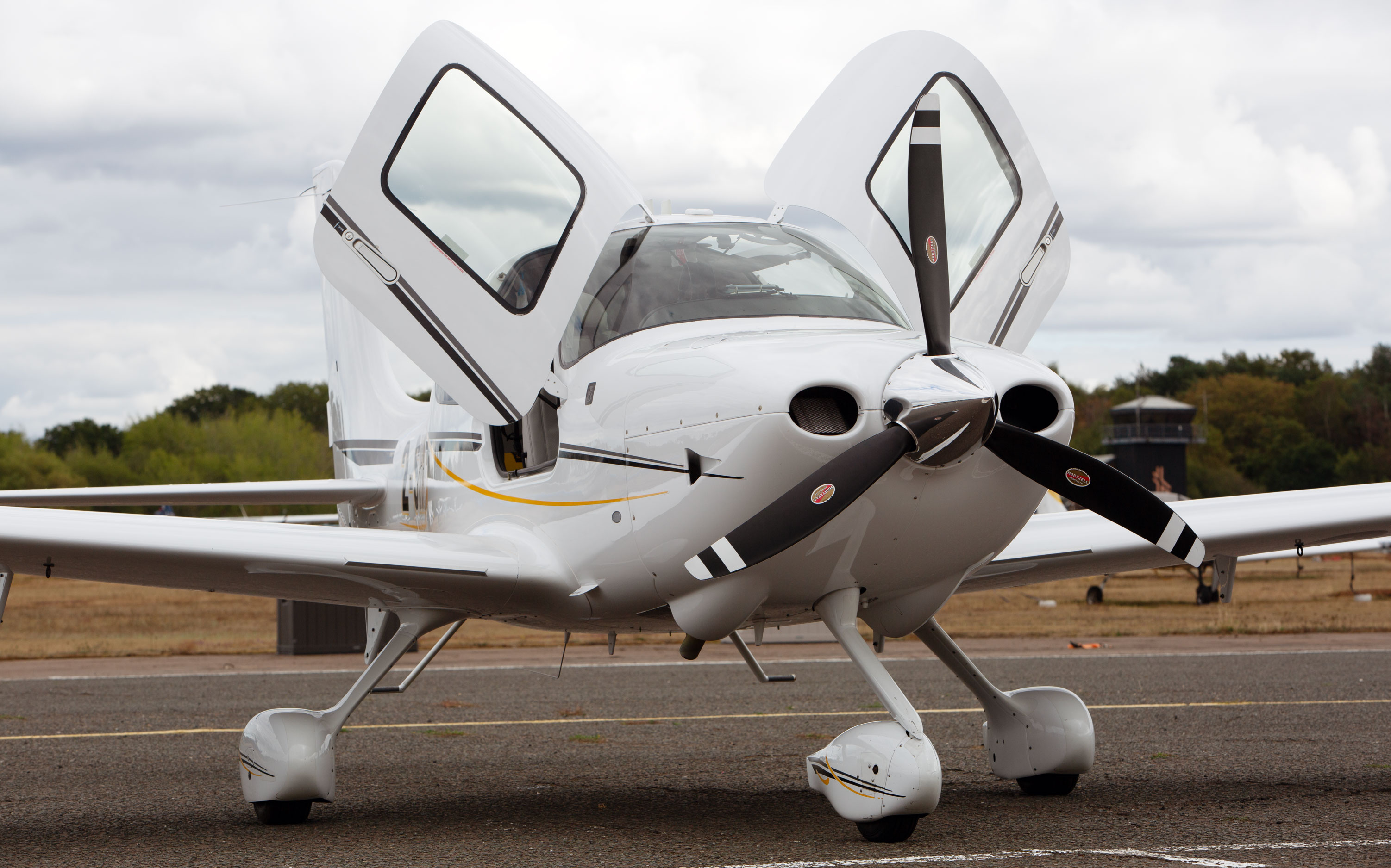 2019 Cirrus SR20 G6, photo 2