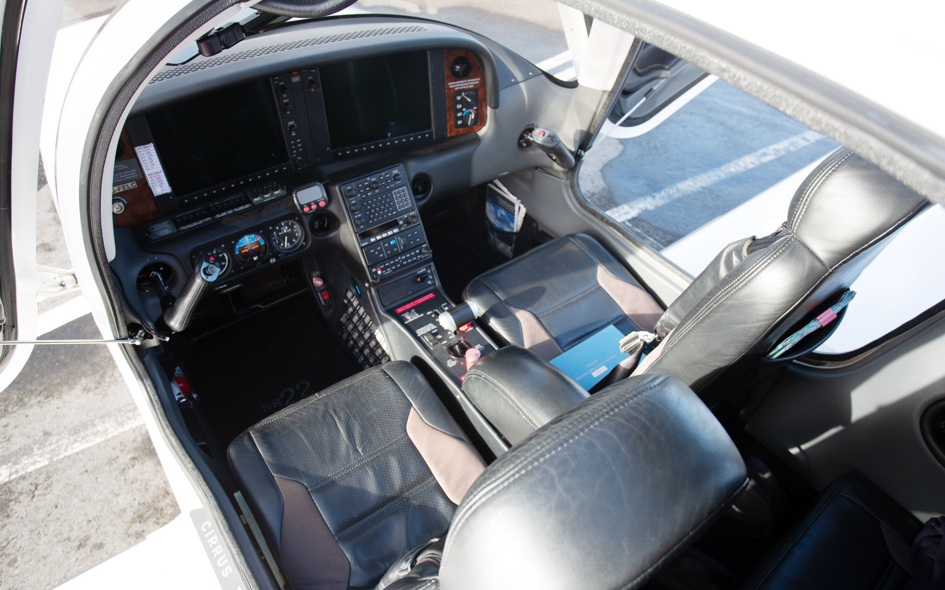 2008 Cirrus SR22 G3 GTS, photo 11