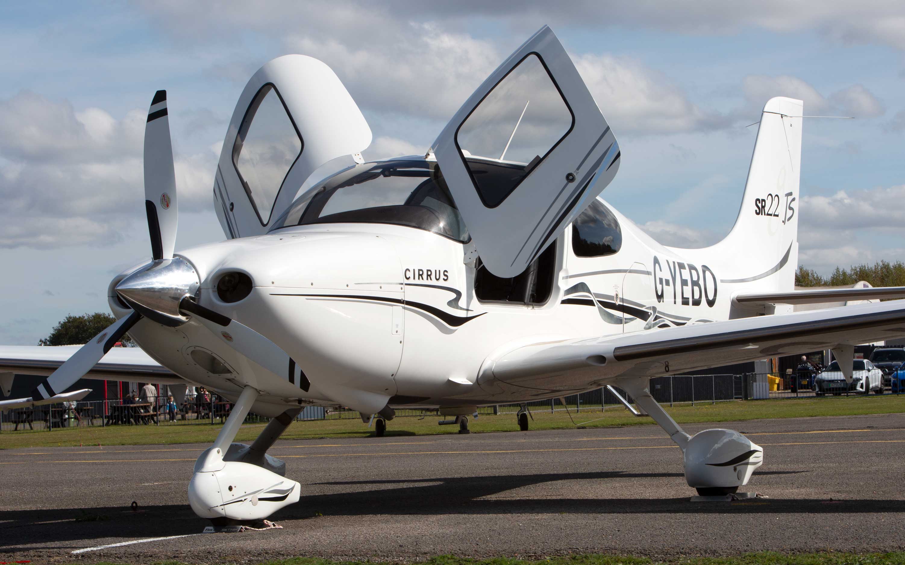 2006 Cirrus SR22 G2 GTS, photo 4