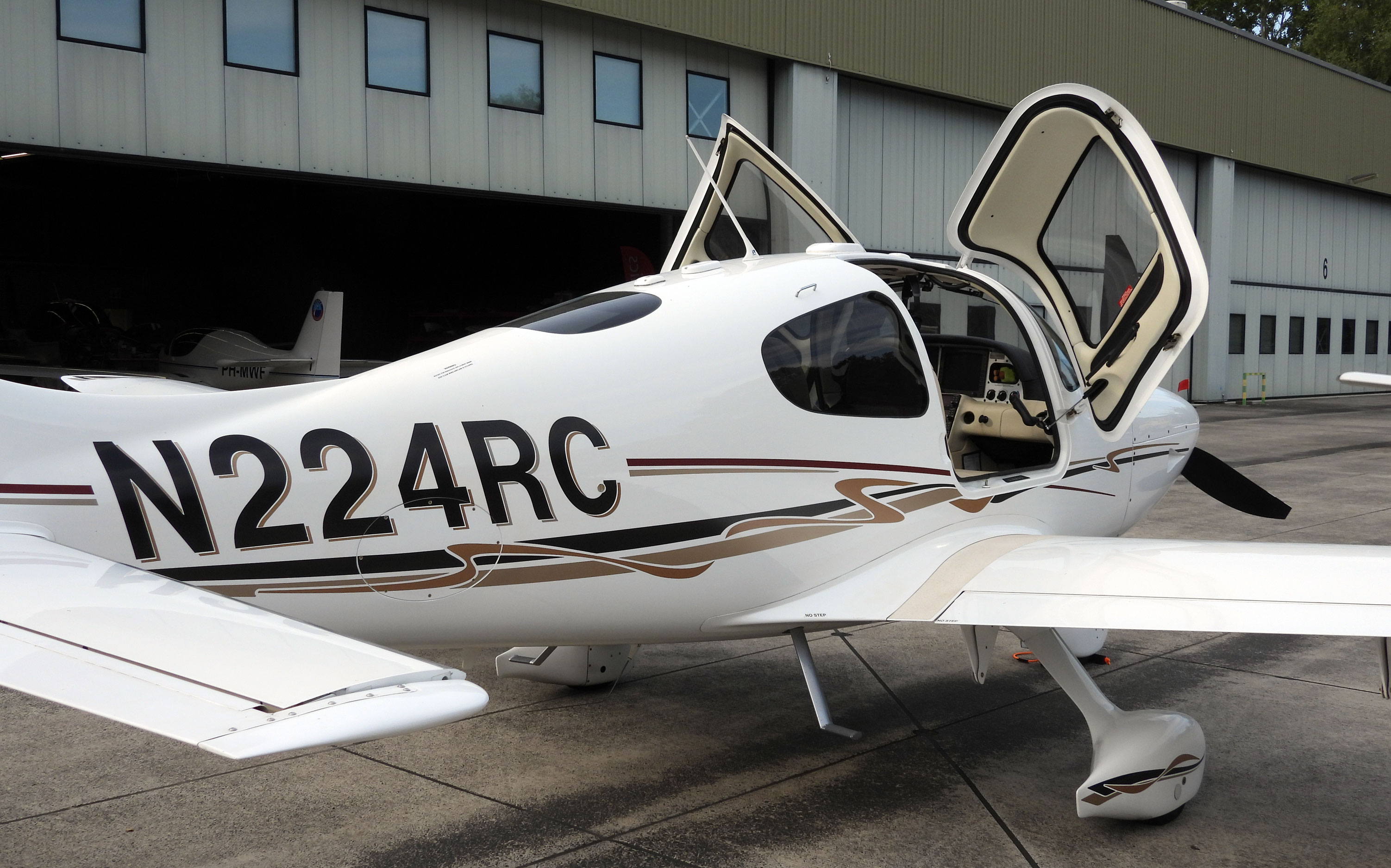 2008 Cirrus SR22TN G3, photo 3